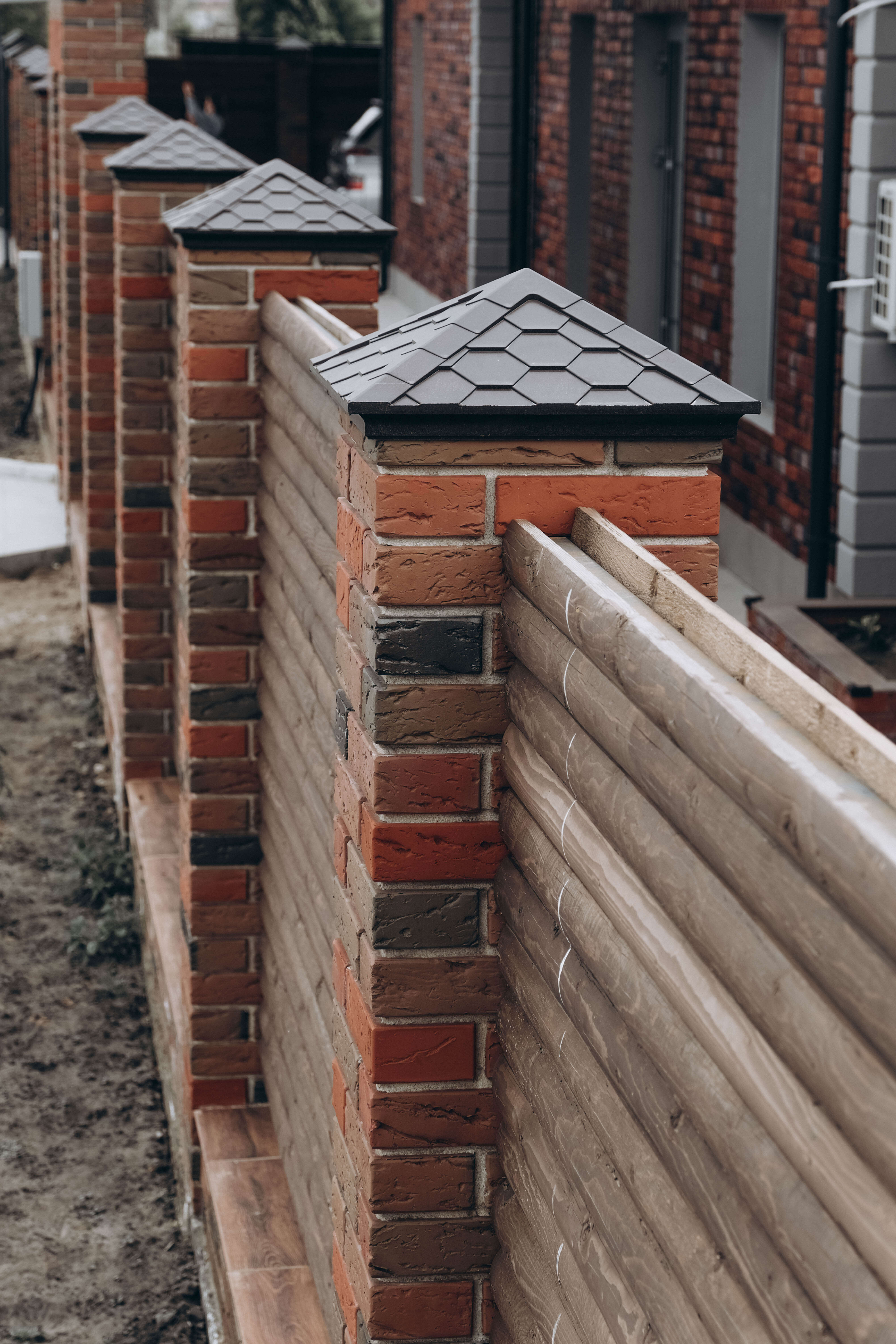 Колпак Zking Эверест Коричневый на столб 1.5х1.5 кирпича (390х390мм) в Кургане фото