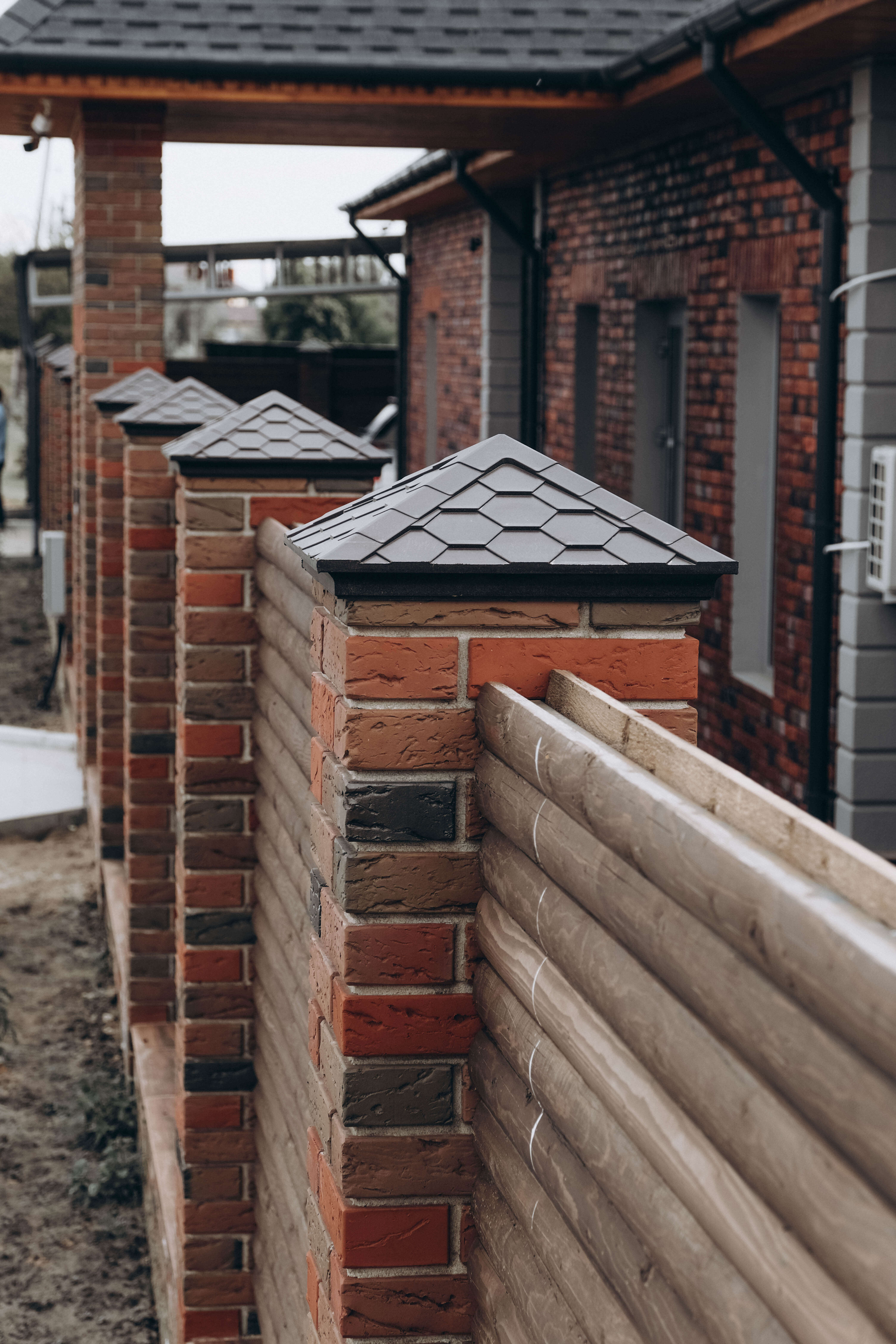 Колпак Zking Эверест Коричневый на столб 1.5х1.5 кирпича (390х390мм) в Кургане фото